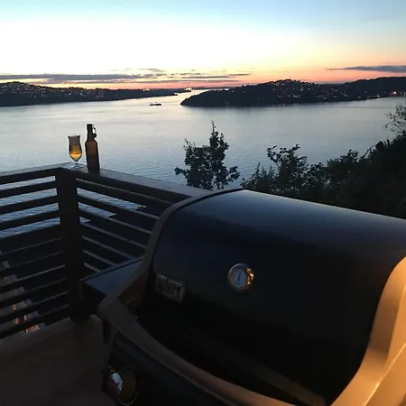 Prázdninový dům Leirvikneset Panoramic Sea View House *